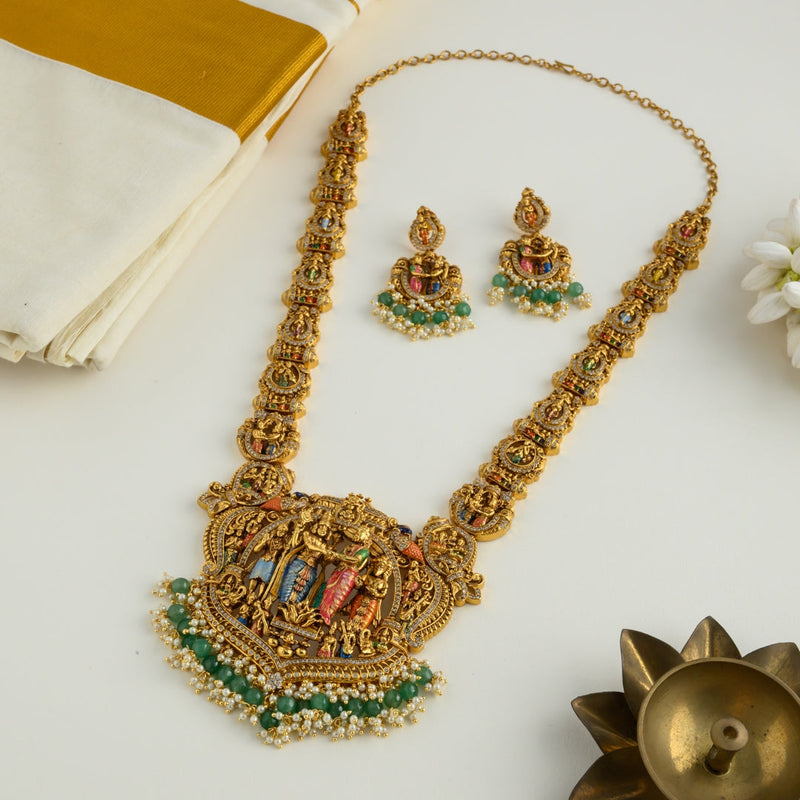 ✨ Hand-painted necklace set 🎨