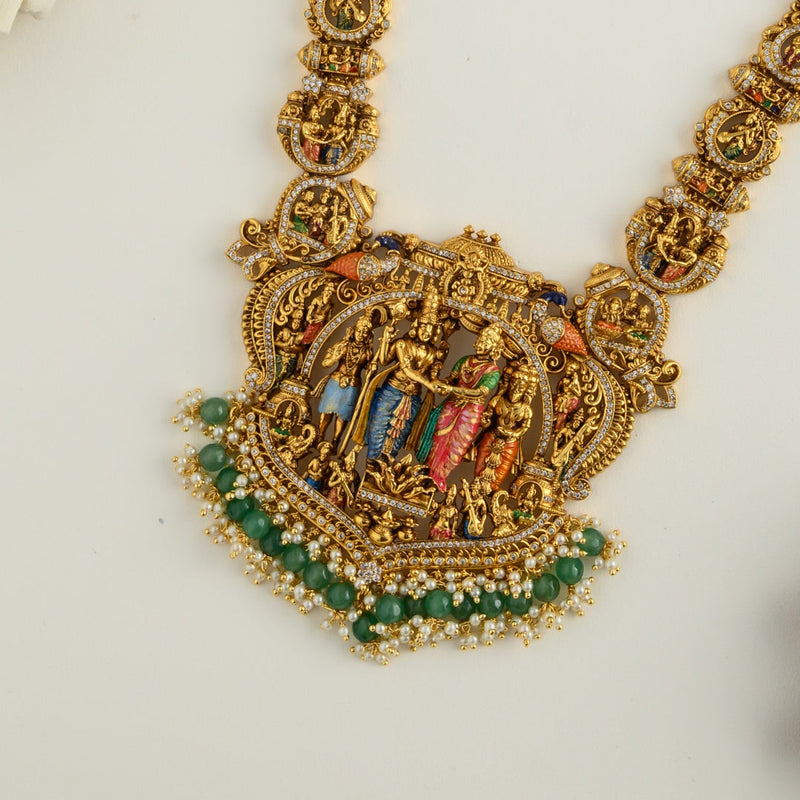 ✨ Hand-painted necklace set 🎨